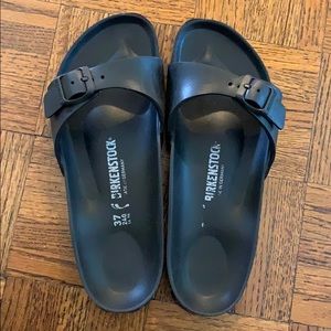 Black Birkenstock’s